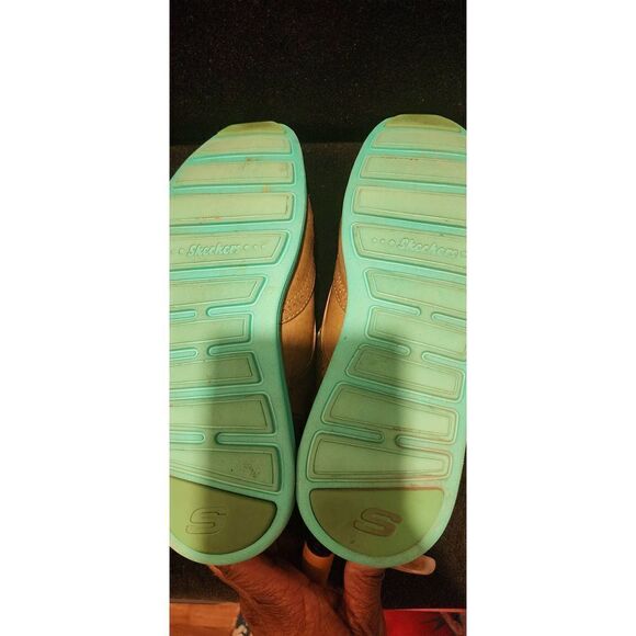 Skechers Taupe and Teal Cambridge Oxfords - Picture 5 of 5